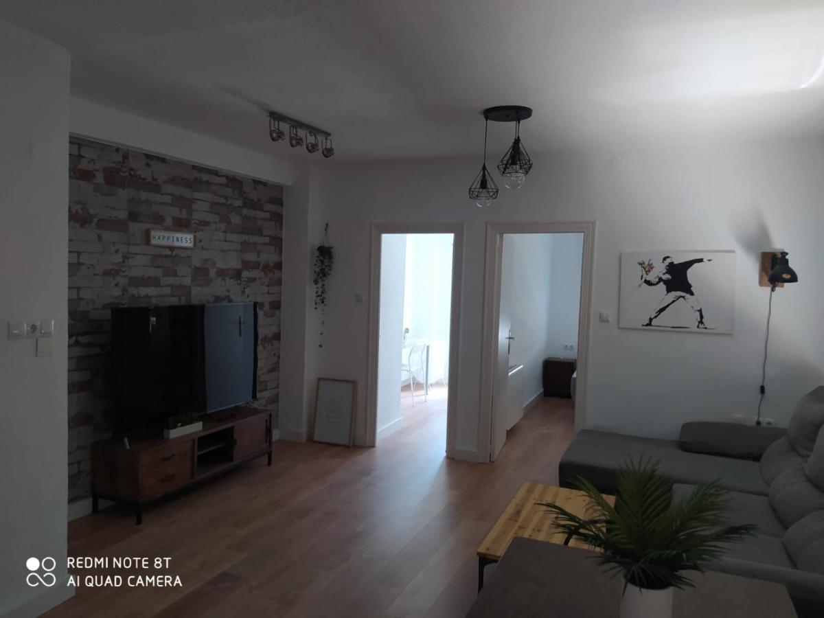 Aparramento Rosa Apartment Murcia Bagian luar foto